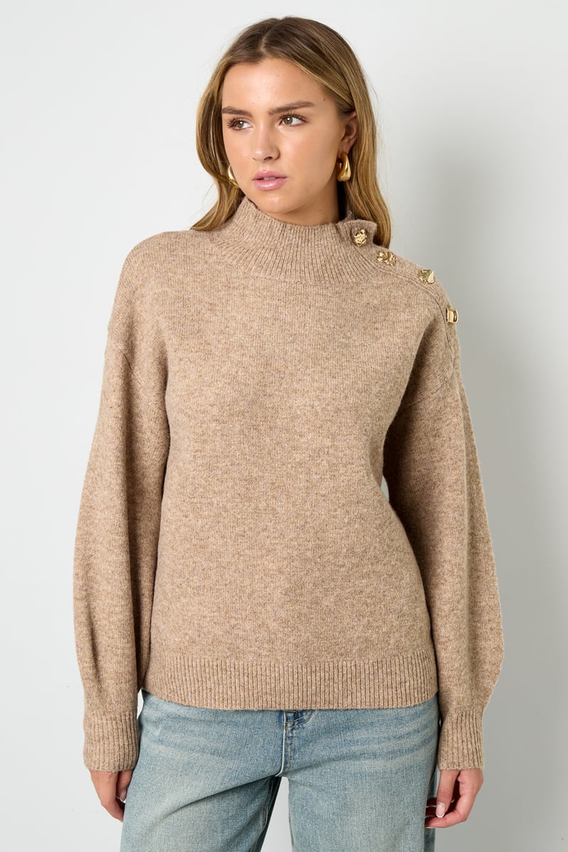 Zoé Sweater Sorea Fashion casual knit sweater shown front view.